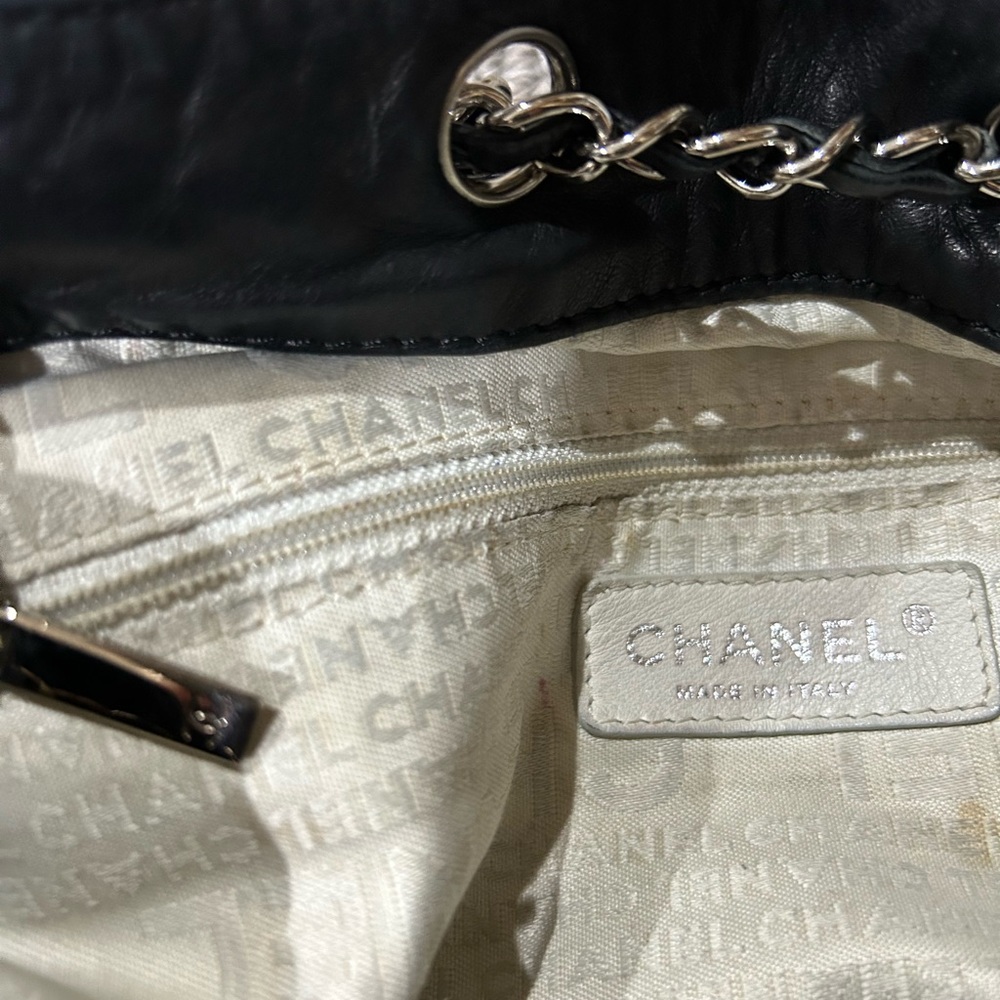 CHANEL Black Quilted Leather Drawstring Bucket Bag with Silver Chain - Picture 8 of 10